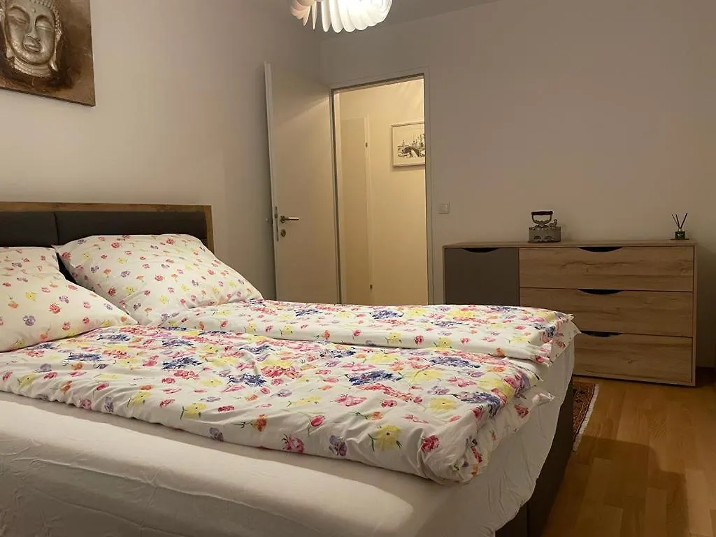 Lovely 3 Rooms Apartment Viena